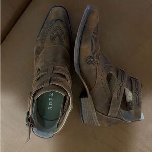 Roper Brown Western Ankle Boots